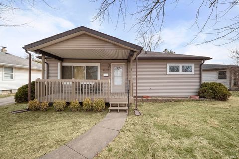Tiny photo for 1300 Ridgeway Avenue, Lafayette, IN 47904 (MLS # 202606233)