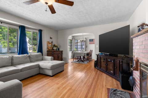 Tiny photo for 733 S 27th Street, Lafayette, IN 47904 (MLS # 202624566)