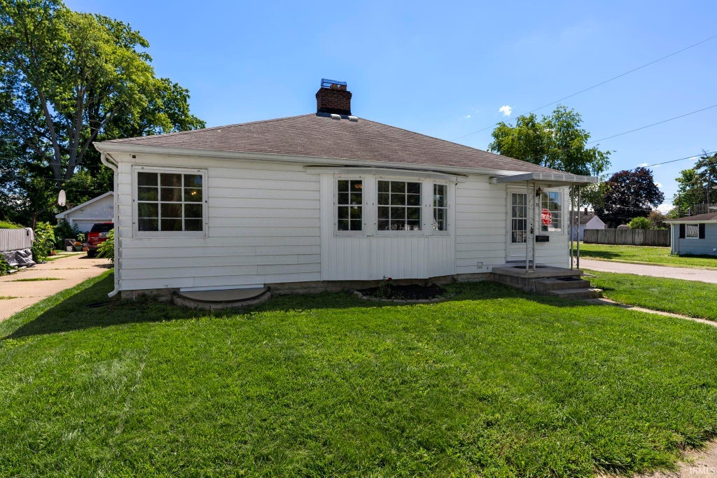 Photo of 733 S 27th Street, Lafayette, IN 47904 (MLS # 202624566)