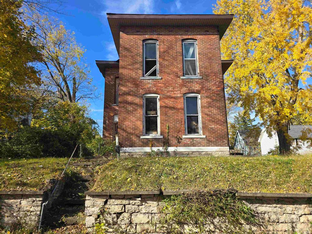 Photo of 2012 S Washington Street, Marion, IN 46953 (MLS # 202544834)