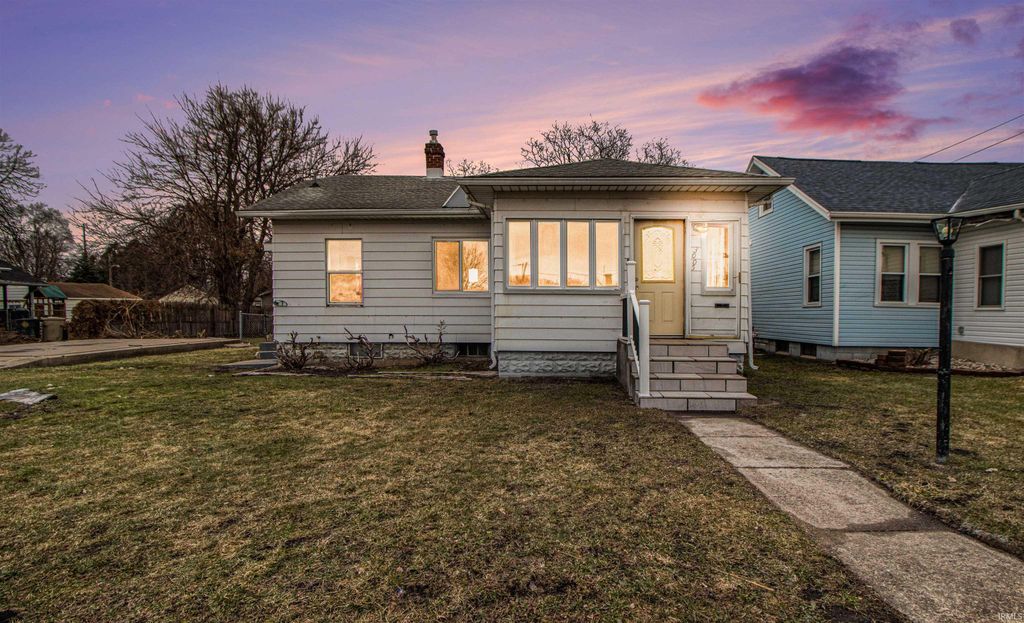 Photo of 3005 Roger Street Street, South Bend, IN 46628 (MLS # 202605531)