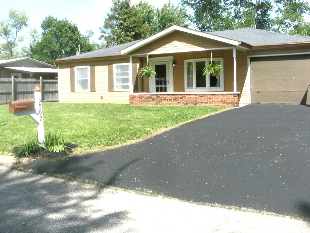 Photo of 3502 N Kingsley Drive, Bloomington, IN 47408 (MLS # 202615598)