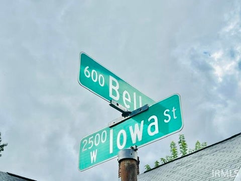 Tiny photo for 601 Bell Avenue, Evansville, IN 47712 (MLS # 202634420)