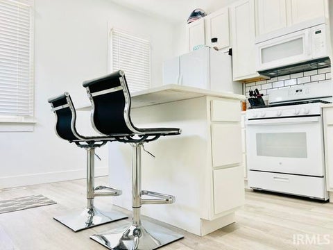 Tiny photo for 601 Bell Avenue, Evansville, IN 47712 (MLS # 202634420)