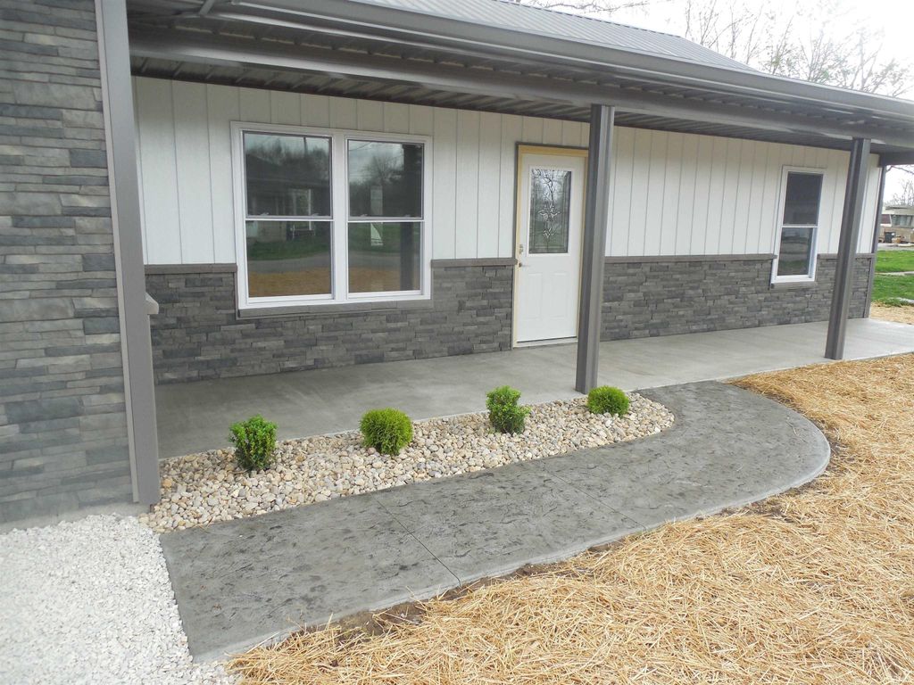 Photo of 418 Matilda Street, Elnora, IN 47529 (MLS # 202611583)