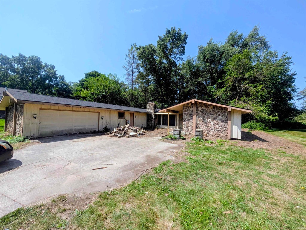 Photo of 50745 Lincroft Drive, Granger, IN 46530 (MLS # 202630900)