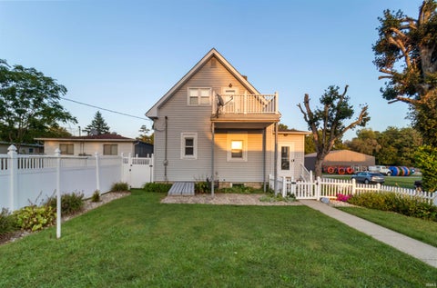 Tiny photo for 701 N Oliver Street, Rushville, IN 46173 (MLS # 202639326)