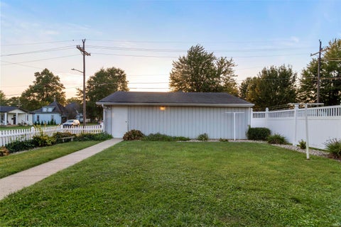 Tiny photo for 701 N Oliver Street, Rushville, IN 46173 (MLS # 202639326)