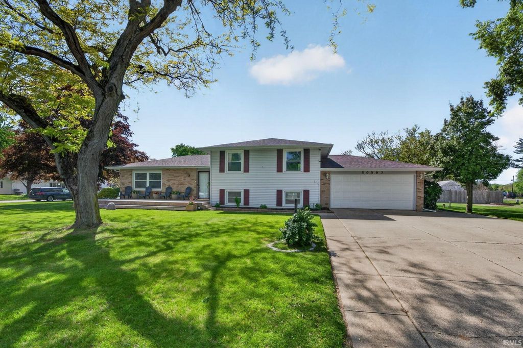 Photo of 56563 Pinecrest Drive, Elkhart, IN 46516 (MLS # 202617863)