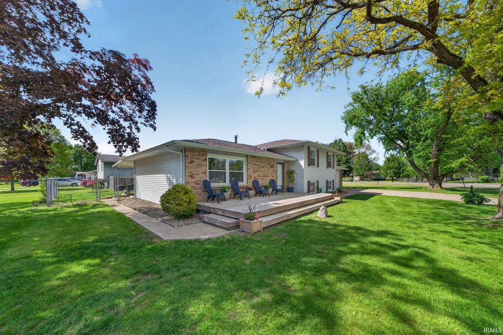 Photo of 56563 Pinecrest Drive, Elkhart, IN 46516 (MLS # 202617863)