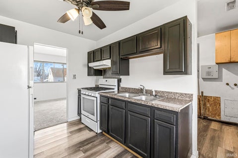 Tiny photo for 2110 S Gertrude Street, South Bend, IN 46613 (MLS # 202609394)