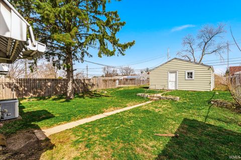 Tiny photo for 2110 S Gertrude Street, South Bend, IN 46613 (MLS # 202609394)