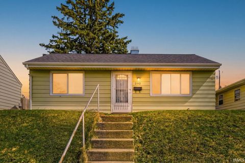 Photo of 2110 S Gertrude Street, South Bend, IN 46613 (MLS # 202609394)