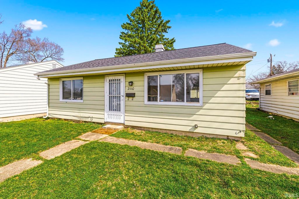 Photo of 2110 S Gertrude Street, South Bend, IN 46613 (MLS # 202609394)