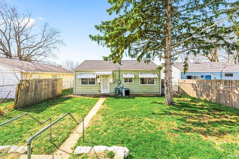 Tiny photo for 2110 S Gertrude Street, South Bend, IN 46613 (MLS # 202609394)