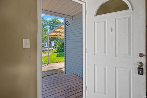 Tiny photo for 341 E High Street, Huntington, IN 46750 (MLS # 202627354)