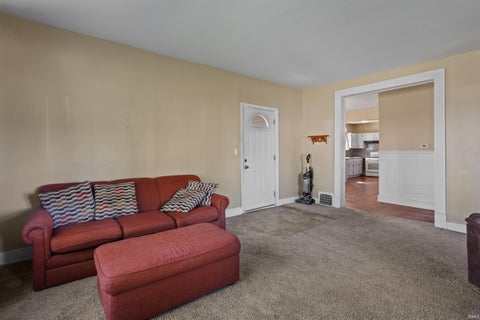 Tiny photo for 341 E High Street, Huntington, IN 46750 (MLS # 202627354)