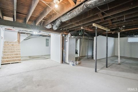 Tiny photo for 1217 S WASHINGTON Street, Kokomo, IN 46902 (MLS # 202612142)