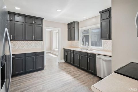 Tiny photo for 1217 S WASHINGTON Street, Kokomo, IN 46902 (MLS # 202612142)