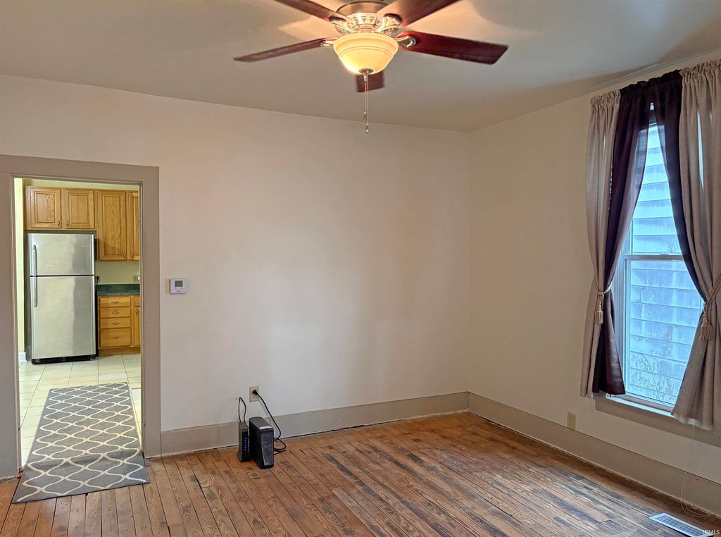 Photo of 210 Leslie Avenue, Evansville, IN 47712 (MLS # 202542545)