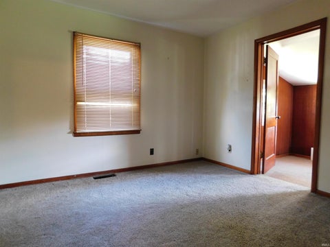 Tiny photo for 320 20th Street, Bedford, IN 47421 (MLS # 202632691)