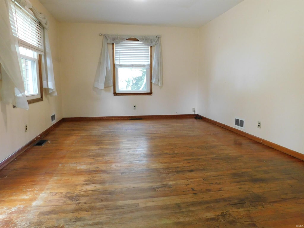 Photo of 320 20th Street, Bedford, IN 47421 (MLS # 202632691)