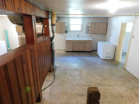Tiny photo for 320 20th Street, Bedford, IN 47421 (MLS # 202632691)