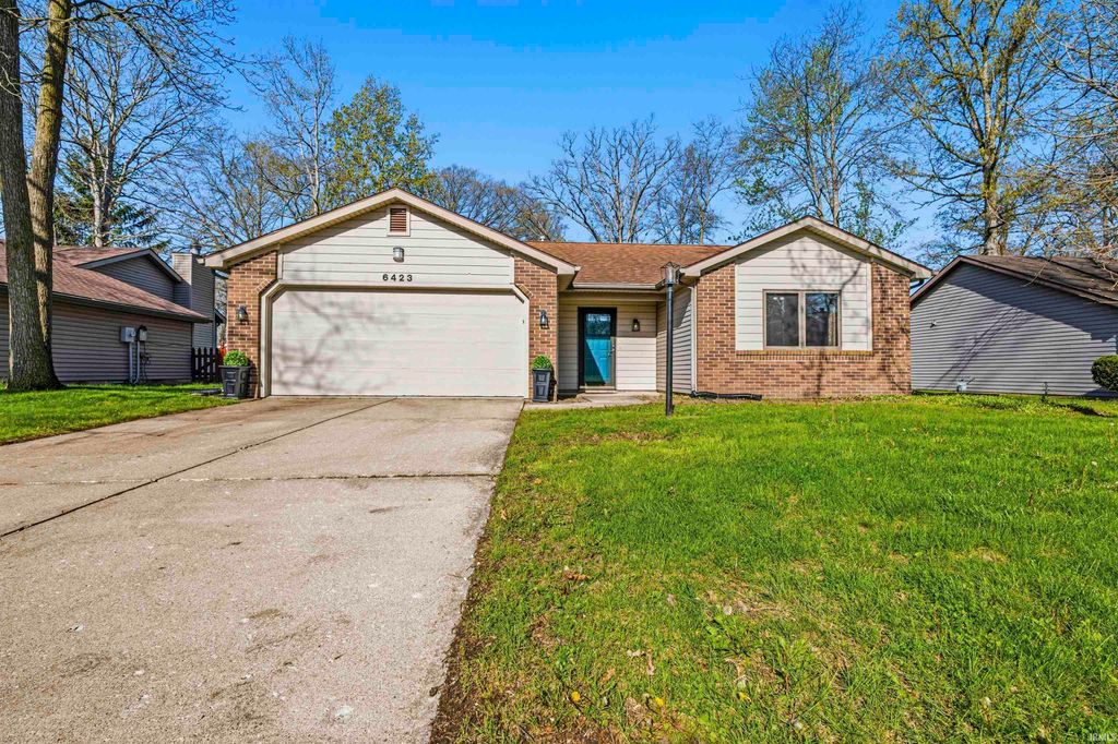 Photo of 6423 Verandah Lane, Fort Wayne, IN 46835 (MLS # 202614778)