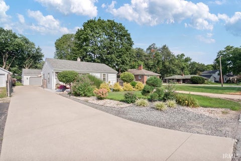 Tiny photo for 2303 S Indiana Avenue, Kokomo, IN 46902 (MLS # 202631120)