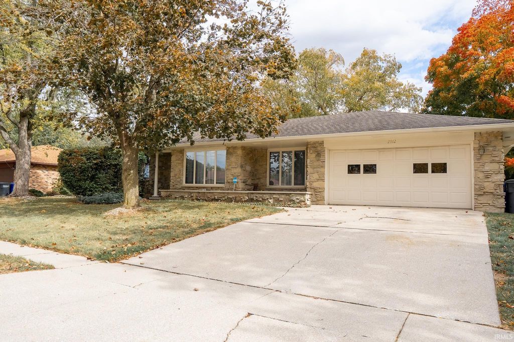 Photo for 2912 Osage Drive, Kokomo, IN 46902 (MLS # 202542879)