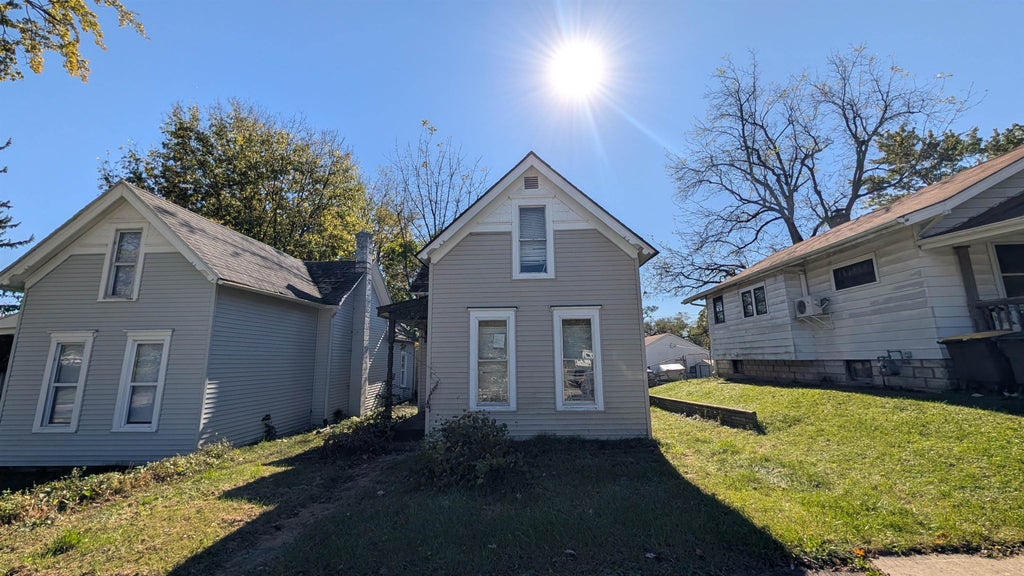 Photo of 1815 Wheeler Street, Fort Wayne, IN 46808 (MLS # 202643317)