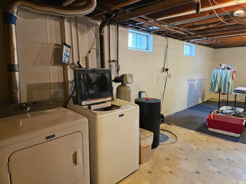 Tiny photo for 303 Princeton Lane, Logansport, IN 46947 (MLS # 202640852)