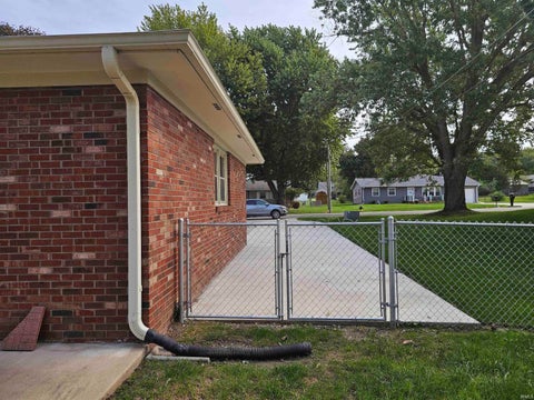 Tiny photo for 303 Princeton Lane, Logansport, IN 46947 (MLS # 202640852)