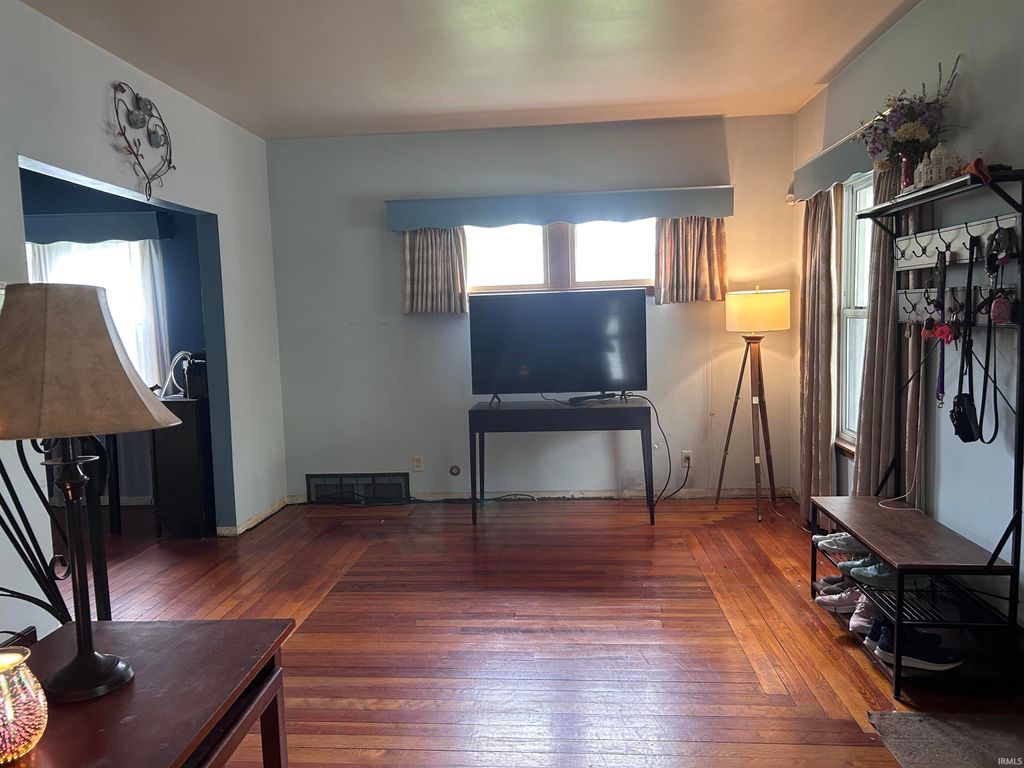 Photo of 2009 Leer Street, South Bend, IN 46613 (MLS # 202616880)