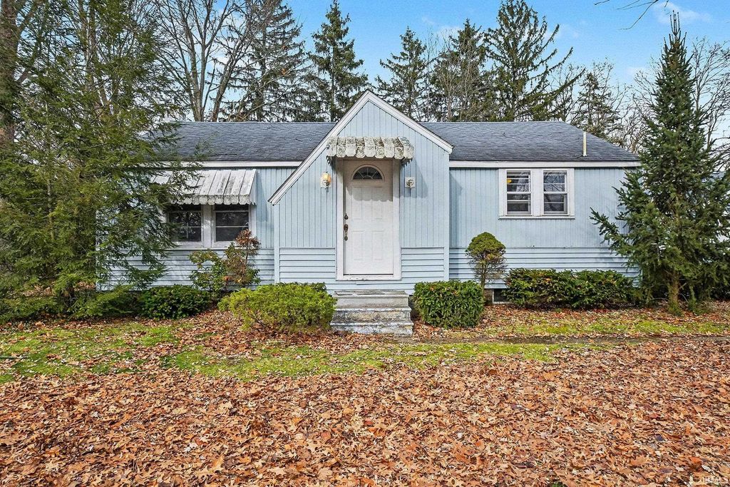 Photo of 25927 Modrell Avenue, Elkhart, IN 46514 (MLS # 202549657)