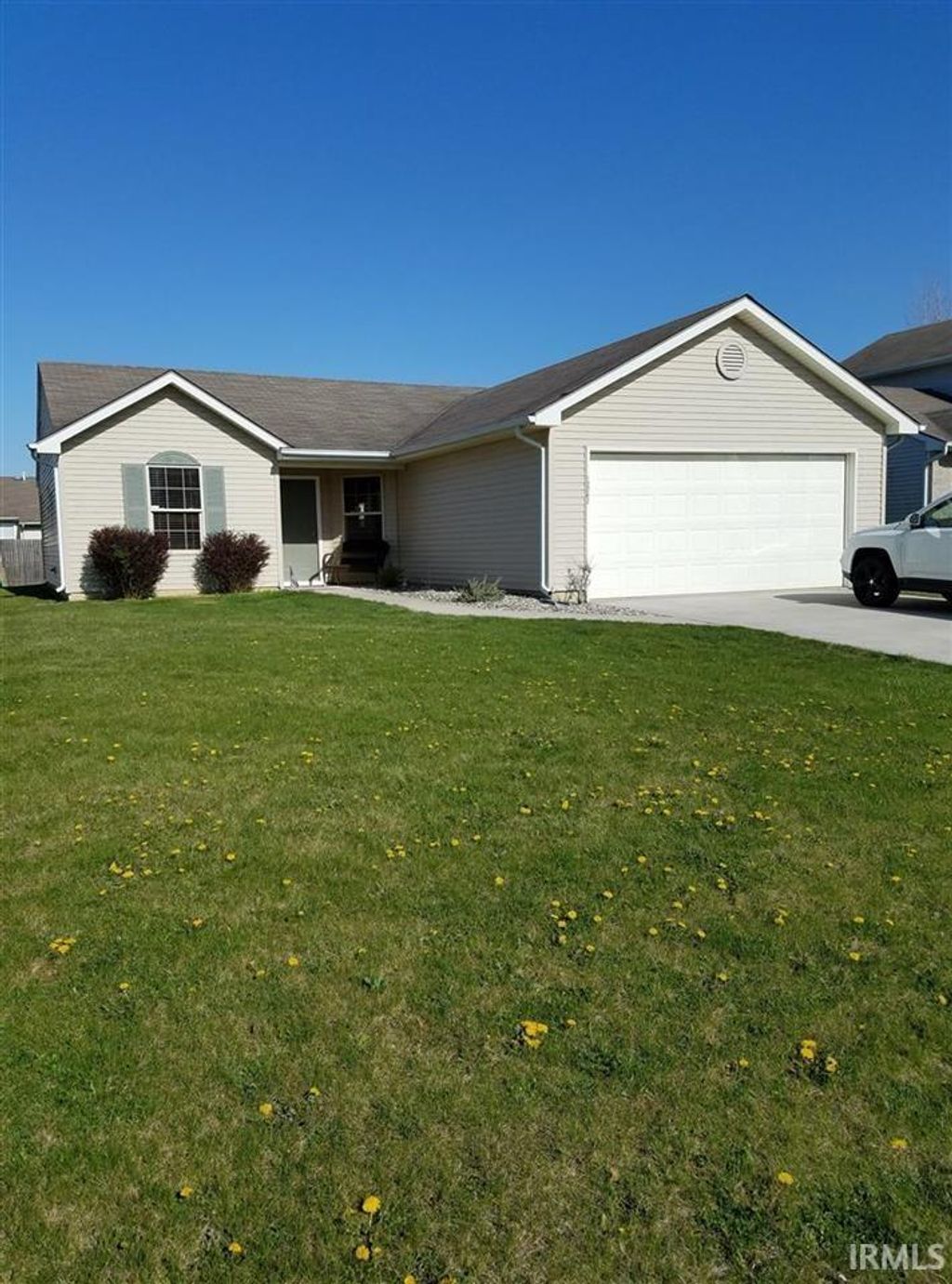 Photo of 12202 Mossy Oak Run, Fort Wayne, IN 46845 (MLS # 202603914)