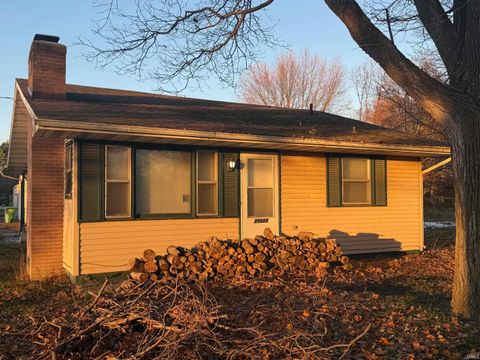Photo of 25523 County Road 4, Elkhart, IN 46514 (MLS # 202547145)