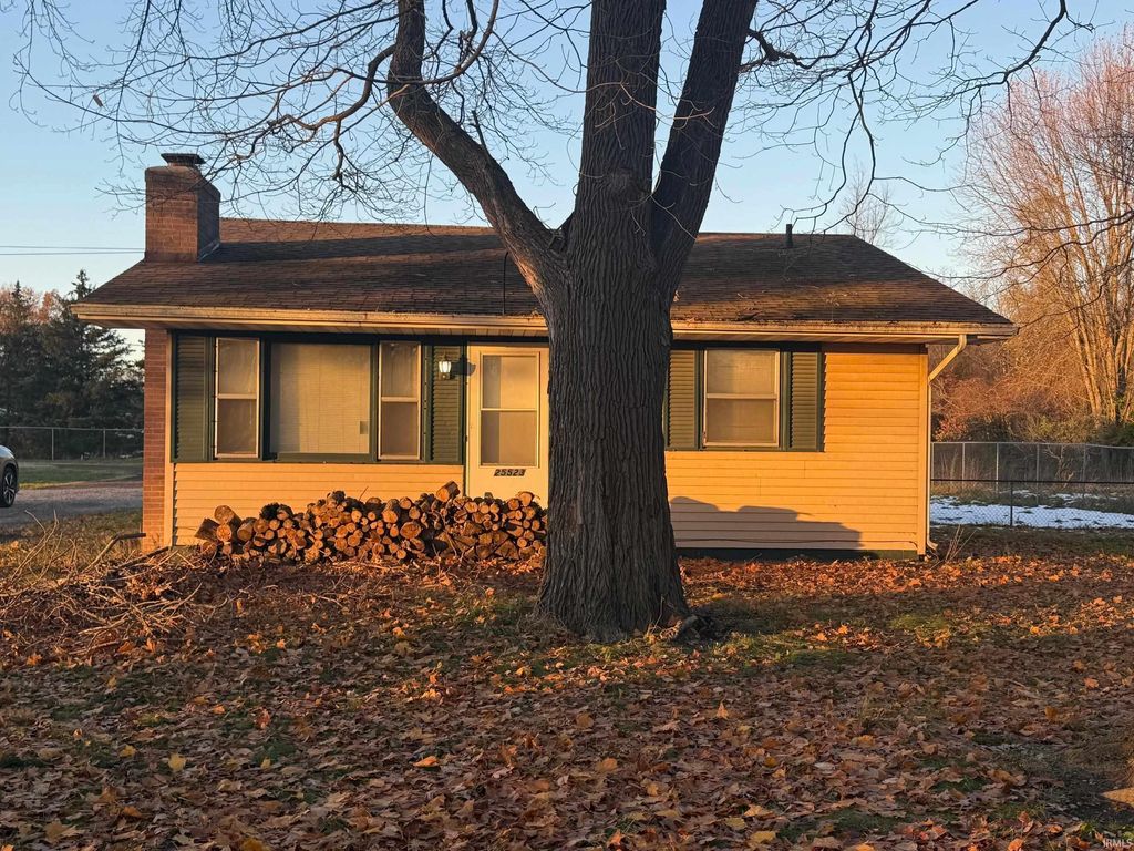 Photo of 25523 County Road 4, Elkhart, IN 46514 (MLS # 202547145)