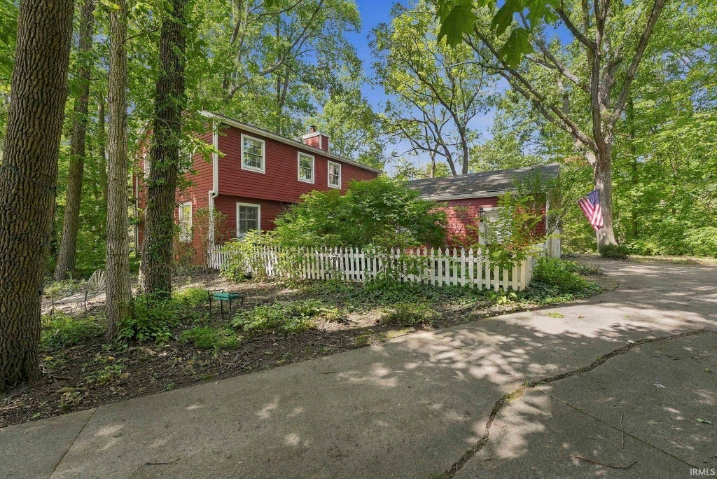 Photo of 4110 W Heath Drive, Muncie, IN 47304 (MLS # 202638865)