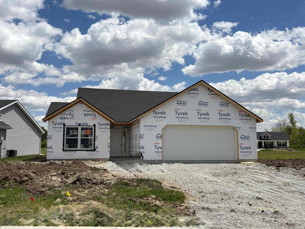 Photo of 1162 Kayde Lane, Bluffton, IN 46714 (MLS # 202617678)