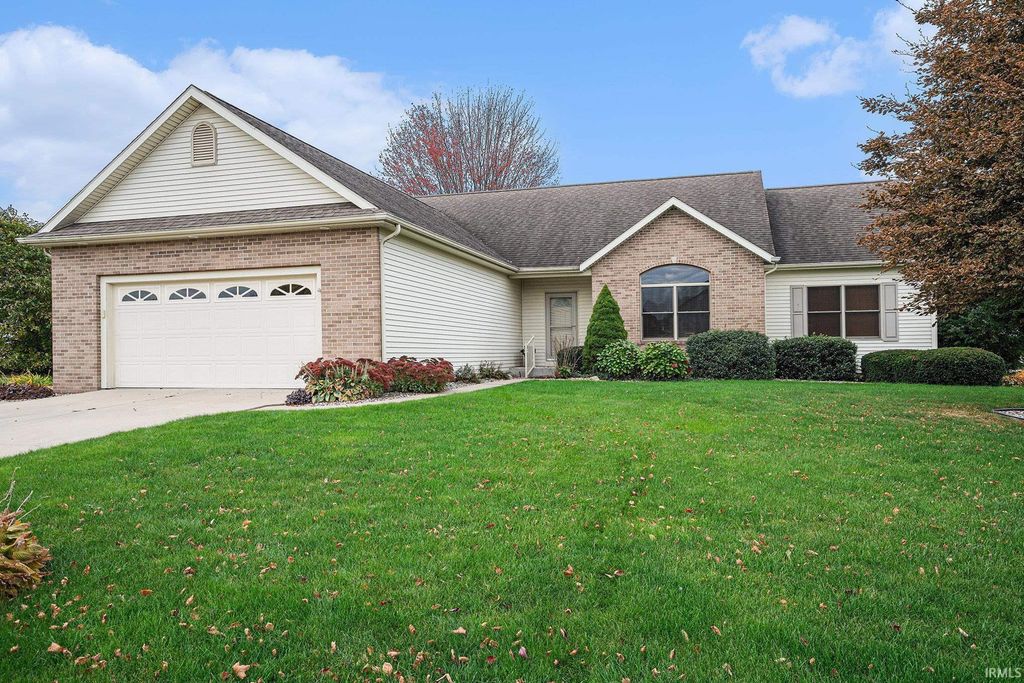 Photo of 208 Tulip Circle, Bremen, IN 46506 (MLS # 202544281)