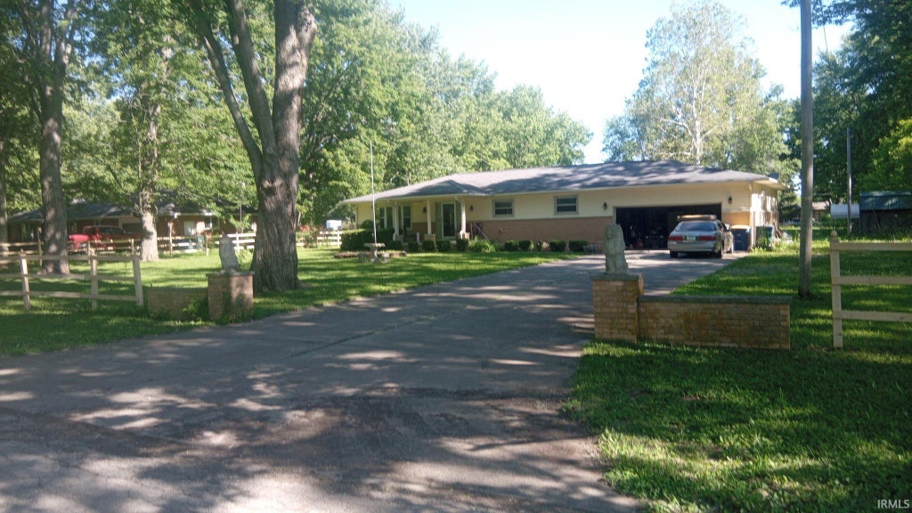 Photo of 3800 W 28th Street, Muncie, IN 47302 (MLS # 202634835)
