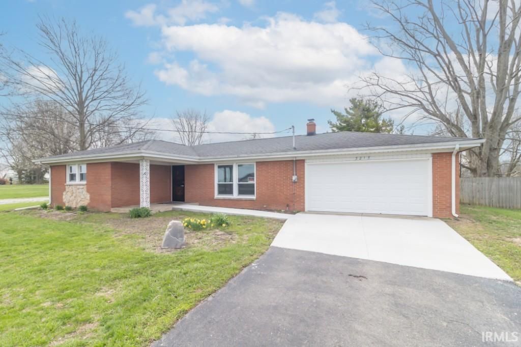 Photo of 3215 E Brown Road, New Castle, IN 47362 (MLS # 202610833)