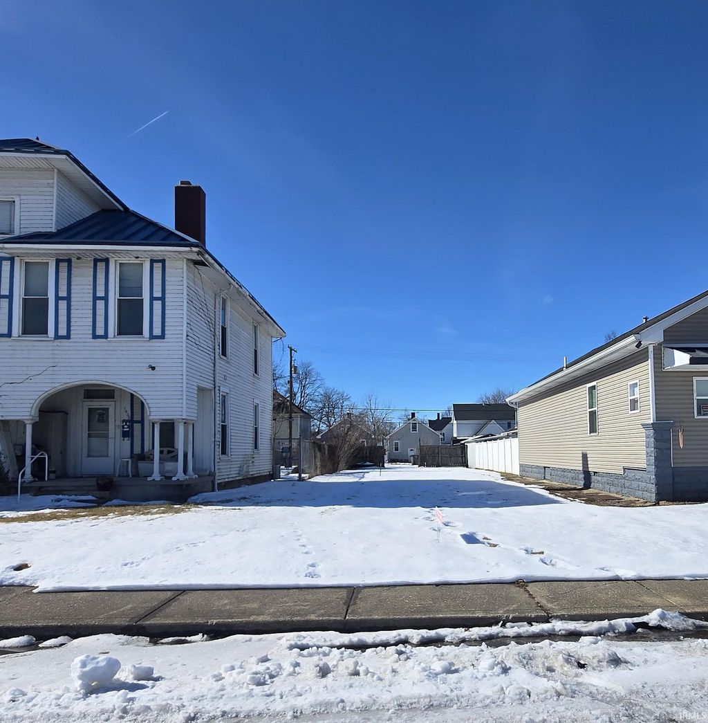 Photo of 1423 S Barker Avenue, Evansville, IN 47712 (MLS # 202605234)