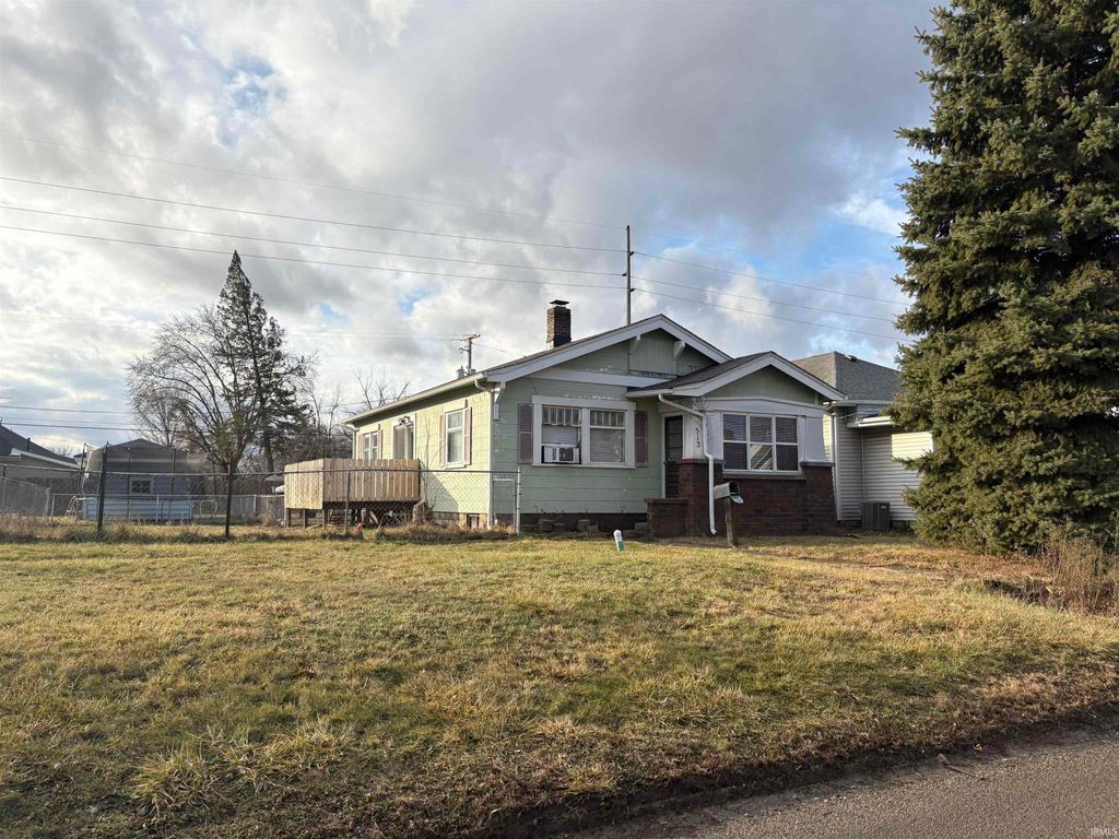 Photo of 513 E Centennial Avenue, Muncie, IN 47303 (MLS # 202601579)