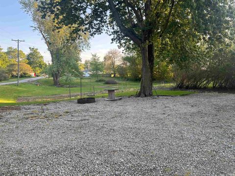 Tiny photo for 105 W Commerce Street, Macy, IN 46951 (MLS # 202618418)