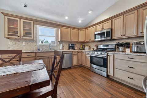 Tiny photo for 305 Kingsmill Drive, Logansport, IN 46947 (MLS # 202617045)