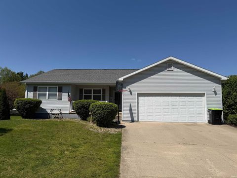 Photo of 305 Kingsmill Drive, Logansport, IN 46947 (MLS # 202617045)