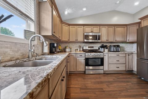 Tiny photo for 305 Kingsmill Drive, Logansport, IN 46947 (MLS # 202617045)