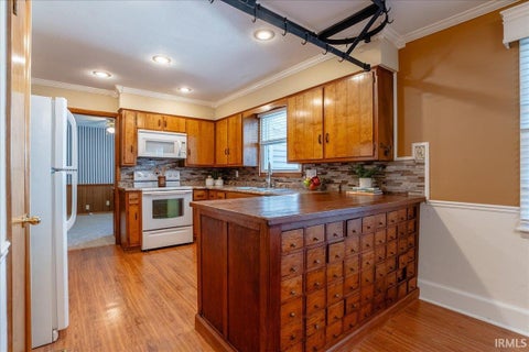 Tiny photo for 7588 Broadview Drive, Newburgh, IN 47630 (MLS # 202635394)